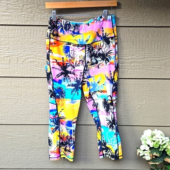 Torrid Performance Core Capri Active Legging With Side Pockets 2x - Picture 6 of 13